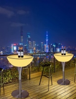 Стол светящийся квадратный на металическом основании 60х60х106 Стол светящийся квадратный на металическом основании 60х60х106